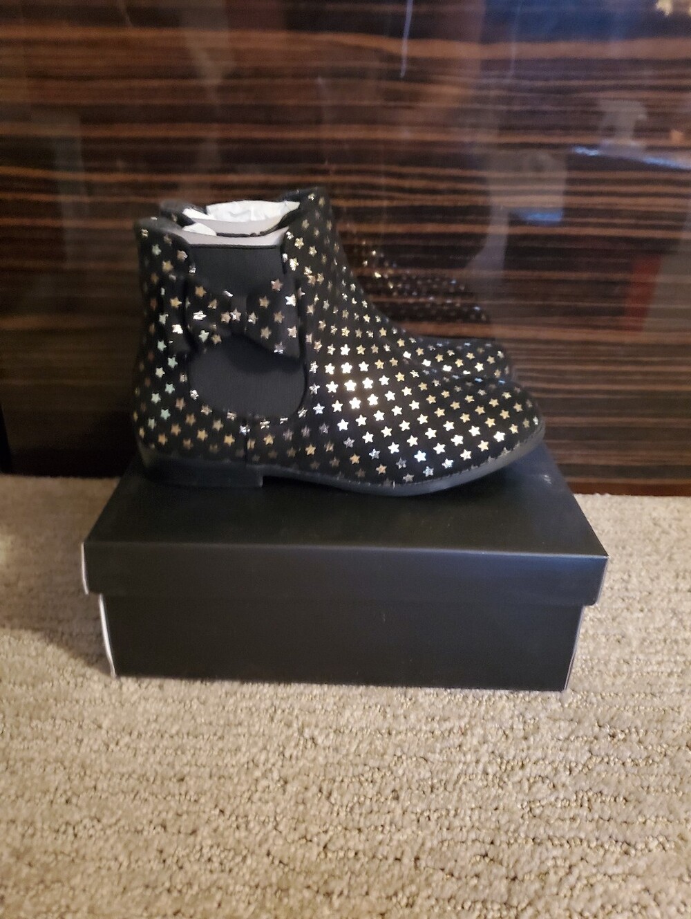 Tahari Girls Fez Foil Star Black Chelsea Boots